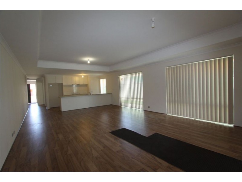 11 Cooeyup Close, Ravenswood WA 6208