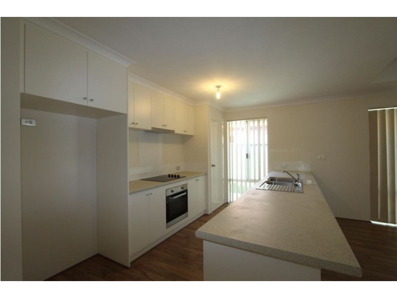 11 Cooeyup Close, Ravenswood WA 6208