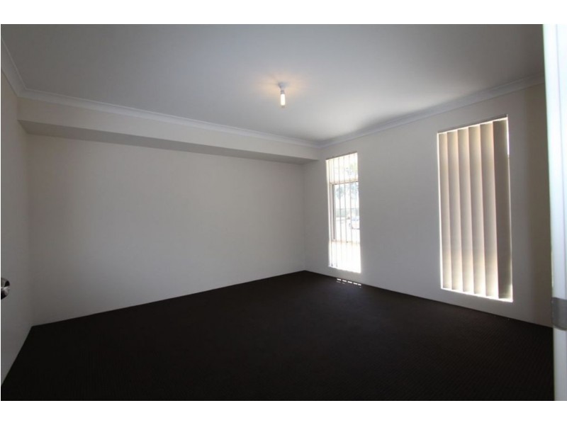 11 Cooeyup Close, Ravenswood WA 6208