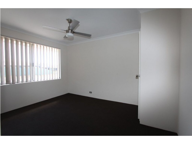 11 Cooeyup Close, Ravenswood WA 6208