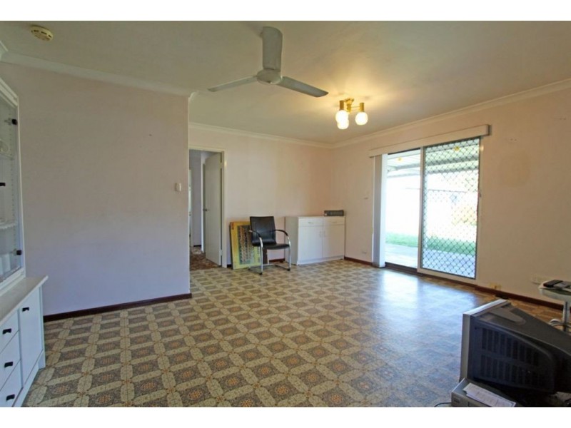 25 Hennessy Place, Mandurah WA 6210