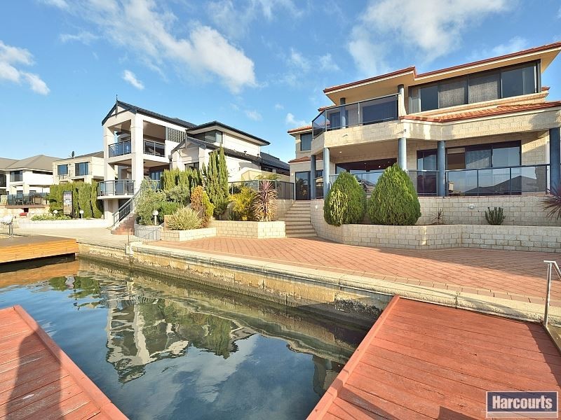 20 Santavea Mews, Halls Head WA 6210