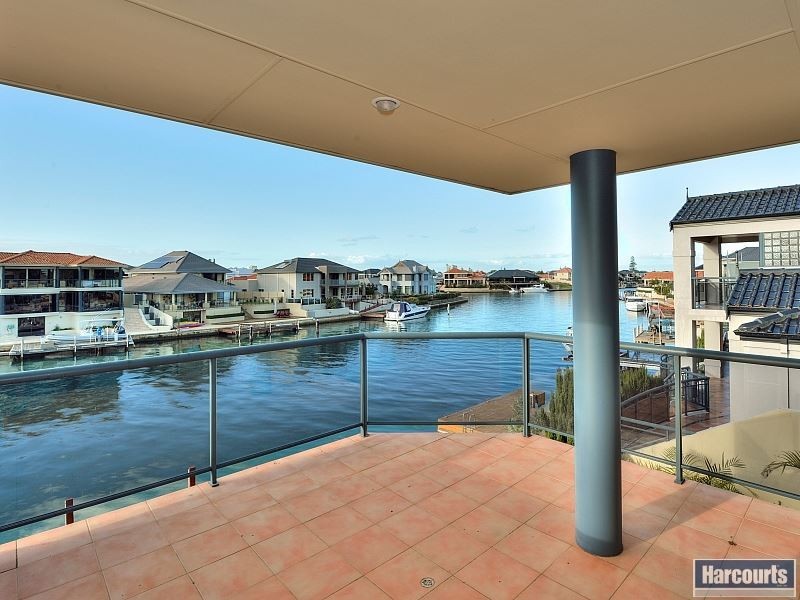 20 Santavea Mews, Halls Head WA 6210