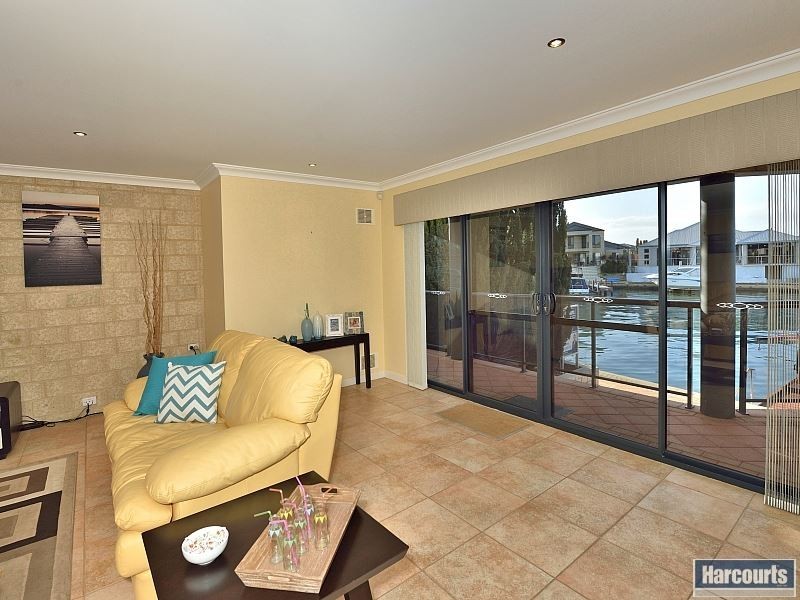 20 Santavea Mews, Halls Head WA 6210