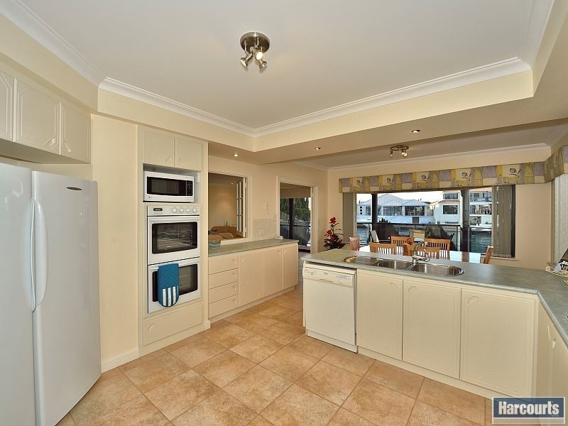 20 Santavea Mews, Halls Head WA 6210