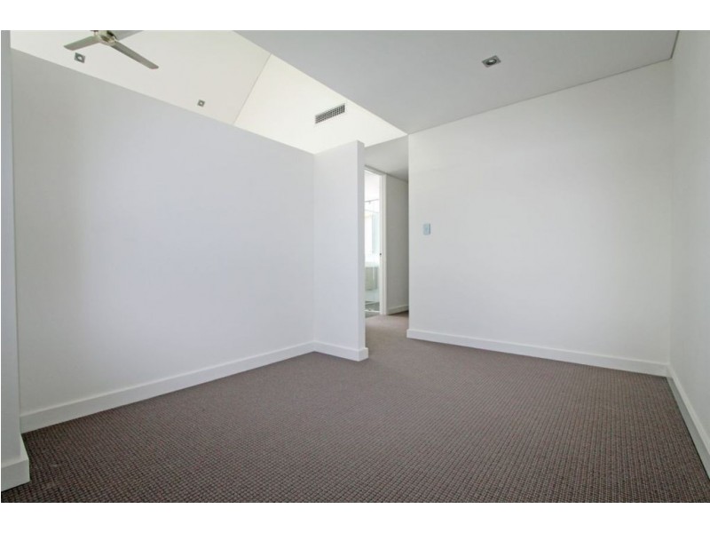 21 Tradewinds Retreat, Dudley Park WA 6210