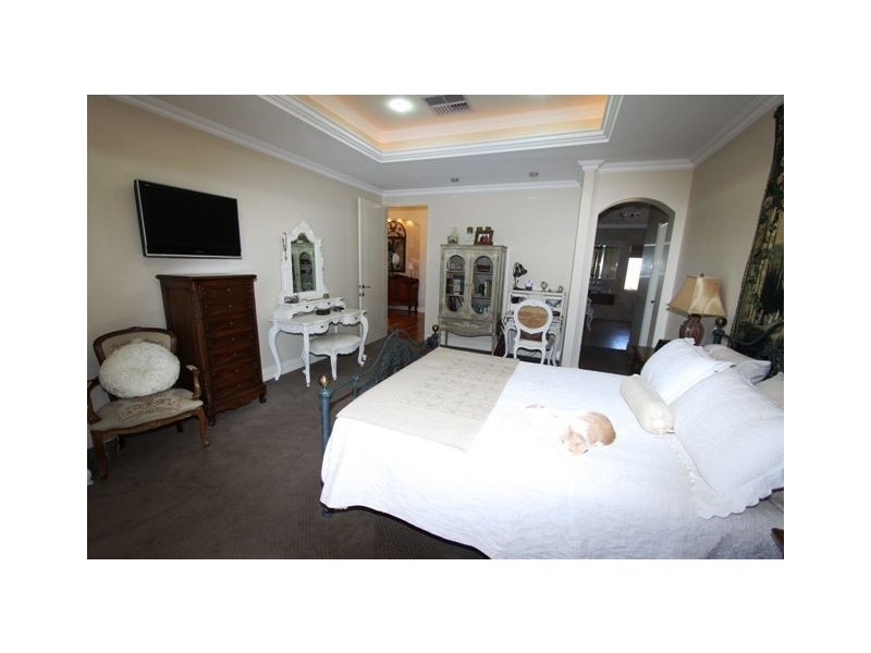 7 Twilight Court, Dudley Park WA 6210