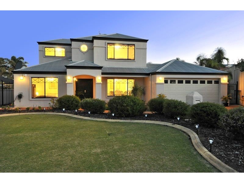 6 Wave Court, San Remo WA 6210