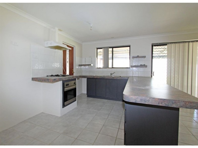 2 Jovan Place, Greenfields WA 6210