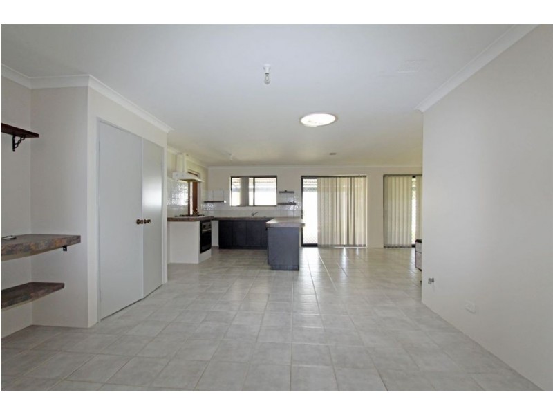 2 Jovan Place, Greenfields WA 6210