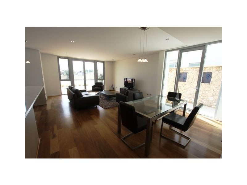 21 Tradewinds Retreat, Dudley Park WA 6210