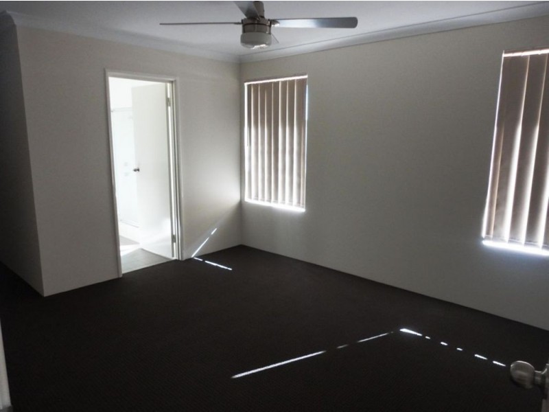 11 Cooeyup Close, Ravenswood WA 6208