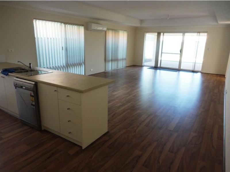 11 Cooeyup Close, Ravenswood WA 6208