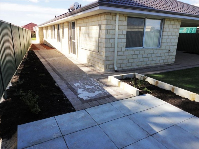 11 Cooeyup Close, Ravenswood WA 6208