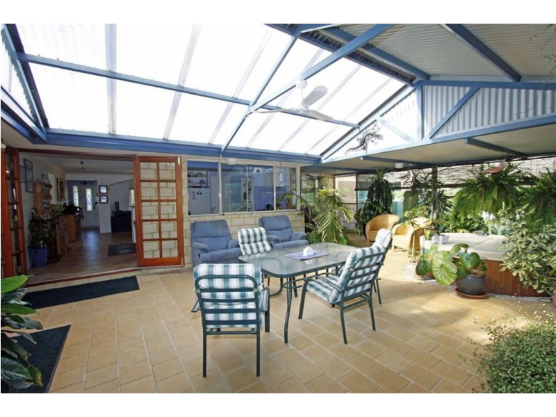 32 Dorothy Ave, Falcon WA 6210