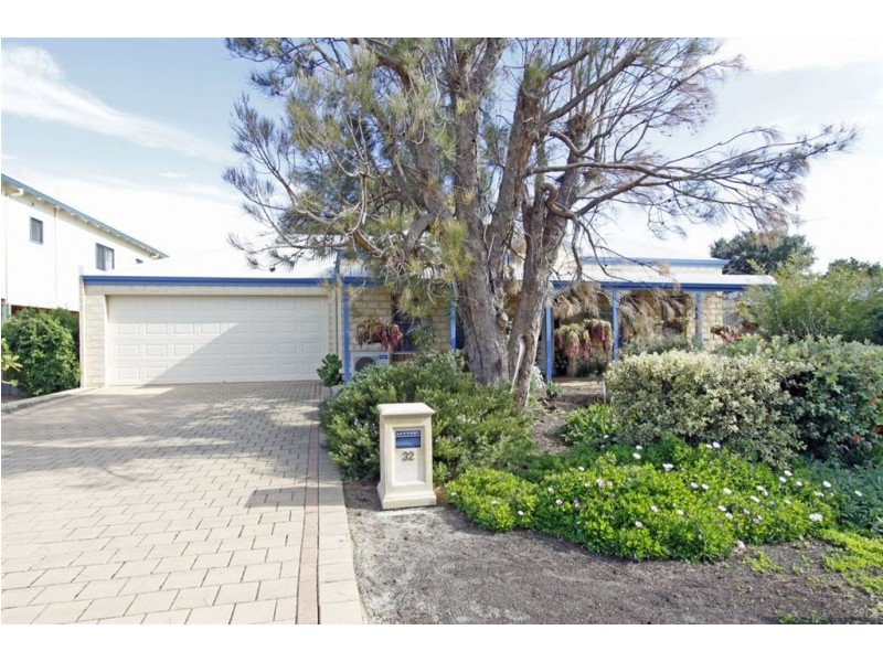 32 Dorothy Ave, Falcon WA 6210