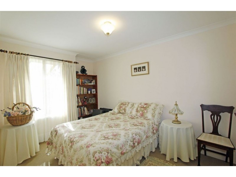 32 Dorothy Ave, Falcon WA 6210