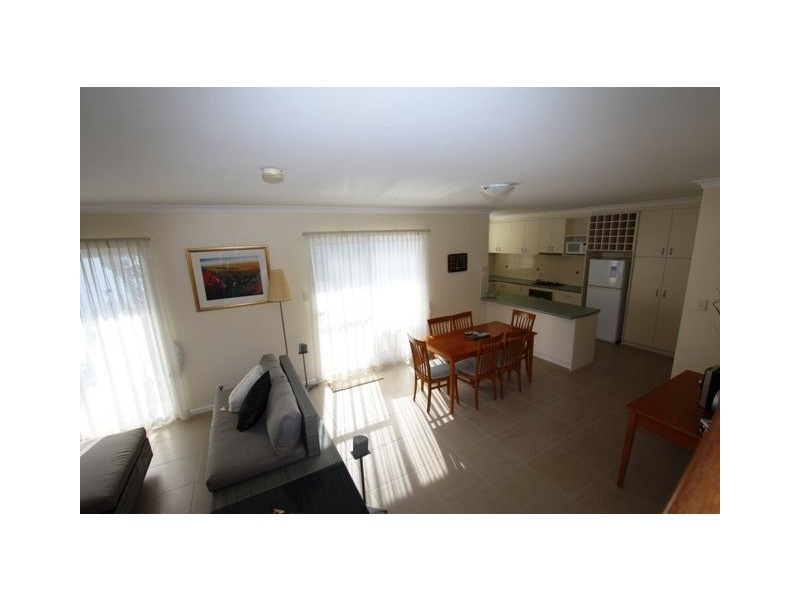 55/20 Apollo Quay, Halls Head WA 6210