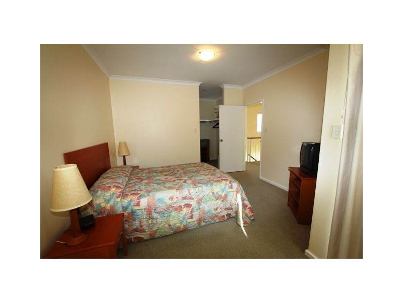 55/20 Apollo Quay, Halls Head WA 6210