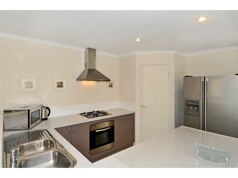 6 Salome Crescent, Lakelands WA 6180