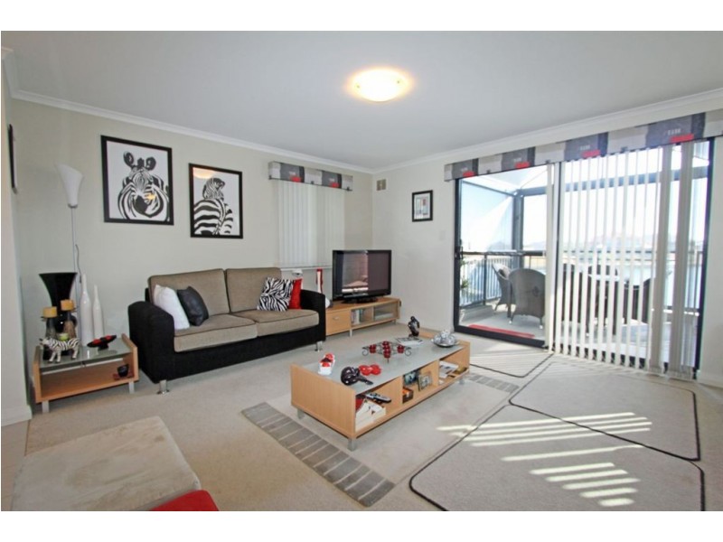 8/206 Mary Street, Halls Head WA 6210