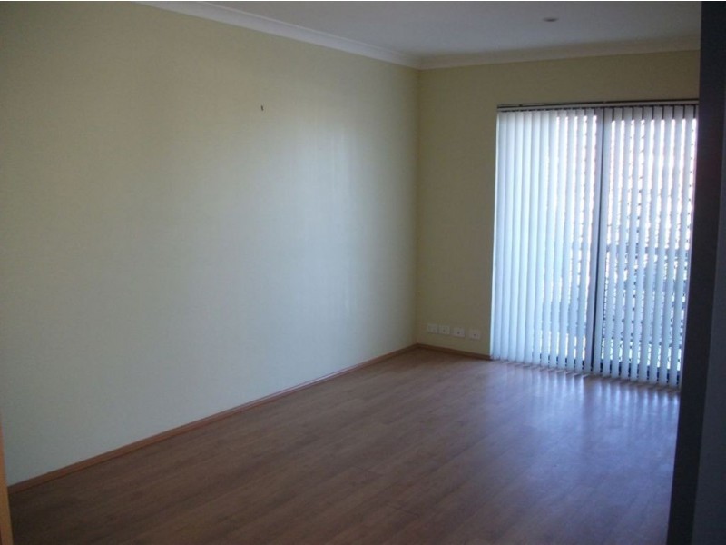 1/24 Davey Street, Mandurah WA 6210