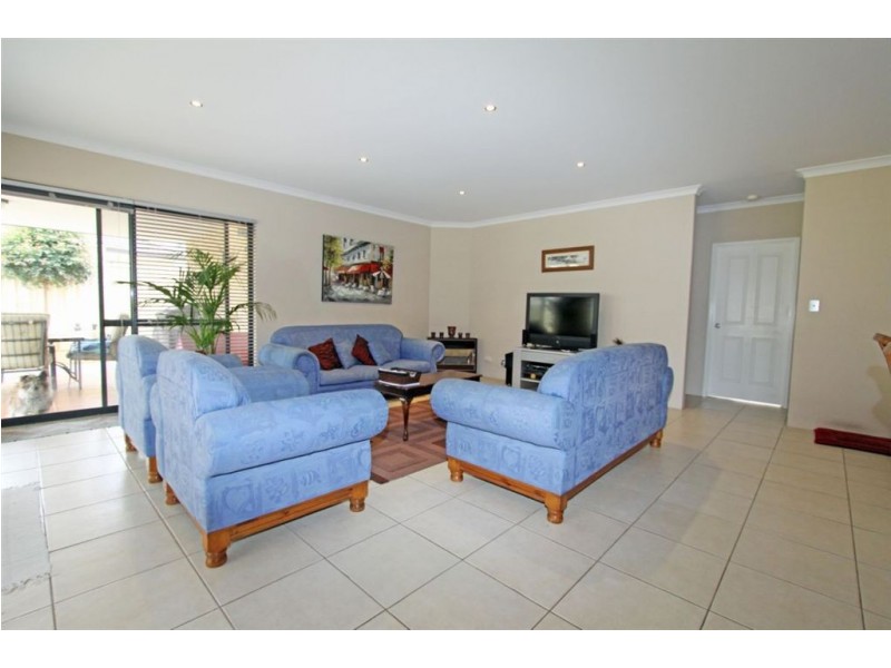 27 Petit Loop, Dudley Park WA 6210