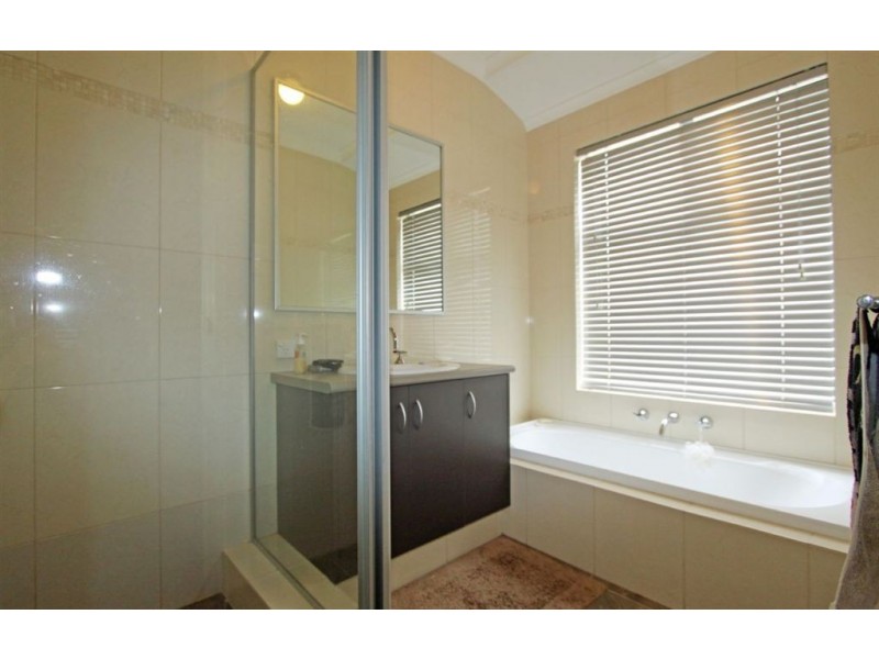 27 Petit Loop, Dudley Park WA 6210