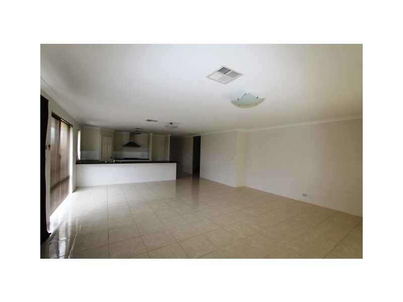 3 Drosera Turn, Halls Head WA 6210