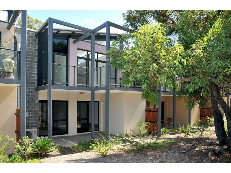 8 Golfers Retreat, Halls Head WA 6210