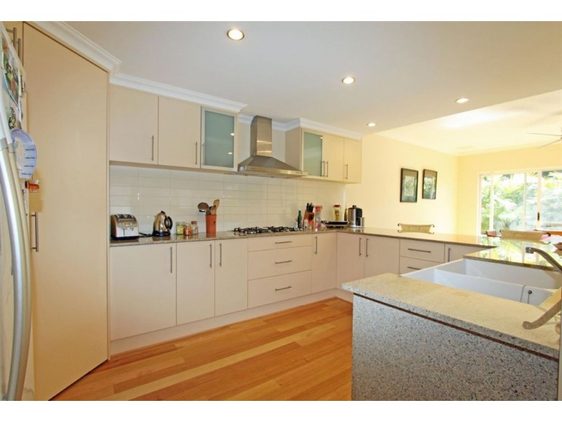 16 McKerracher Street, Dudley Park WA 6210
