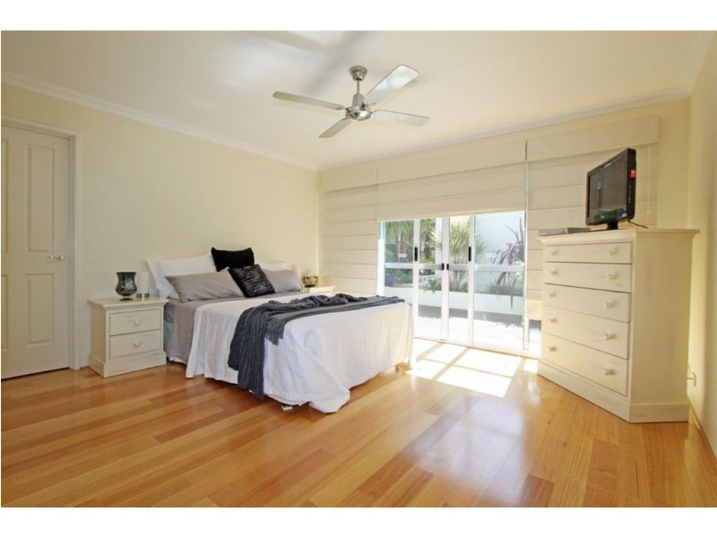16 McKerracher Street, Dudley Park WA 6210