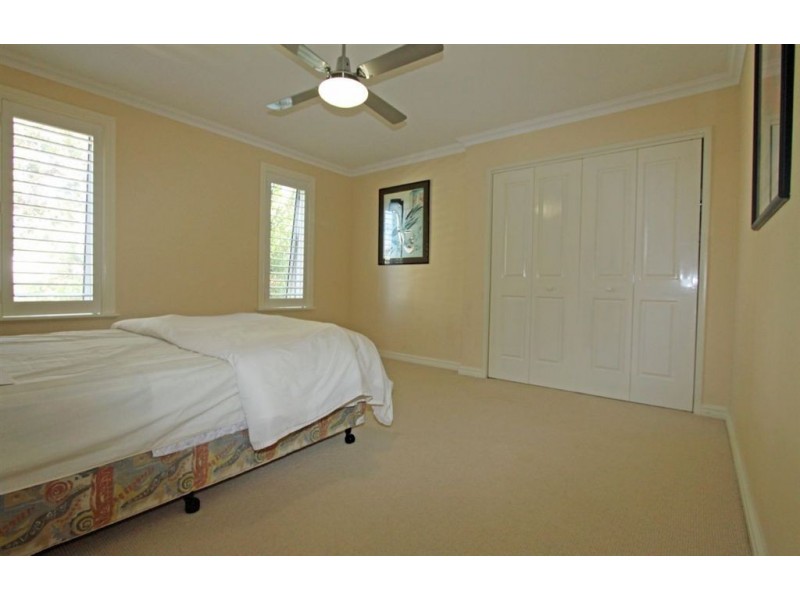 16 McKerracher Street, Dudley Park WA 6210