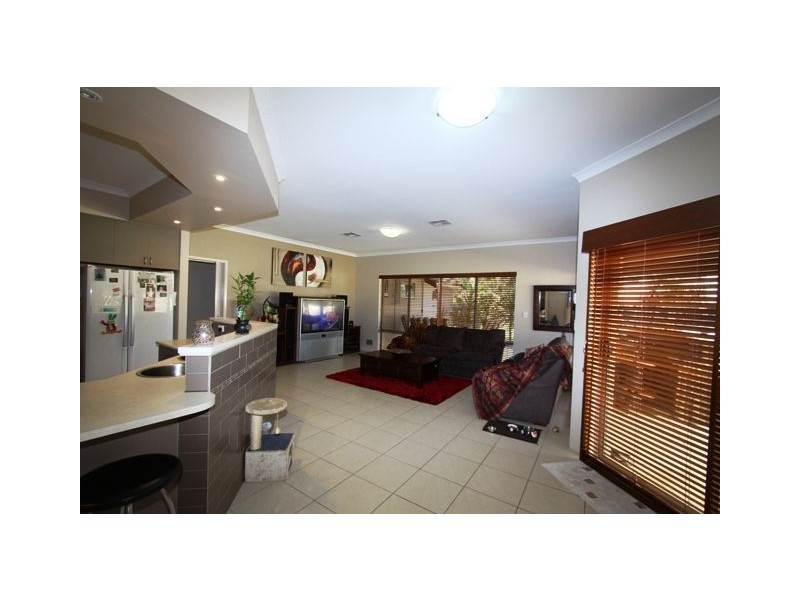 63 Midsummer Circle, Pinjarra WA 6208
