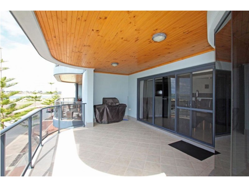 3/55 Breakwater Parade, Mandurah WA 6210