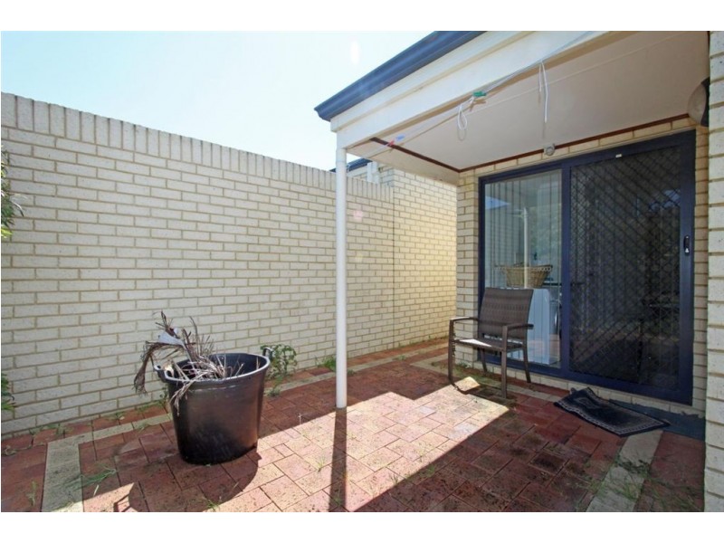 17B Mercedes Avenue, Falcon WA 6210