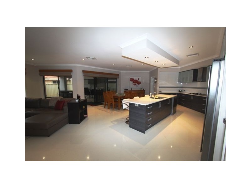 7 Podman Turn, Madora Bay WA 6210