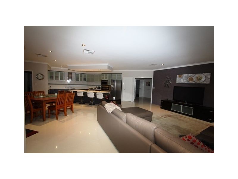 7 Podman Turn, Madora Bay WA 6210