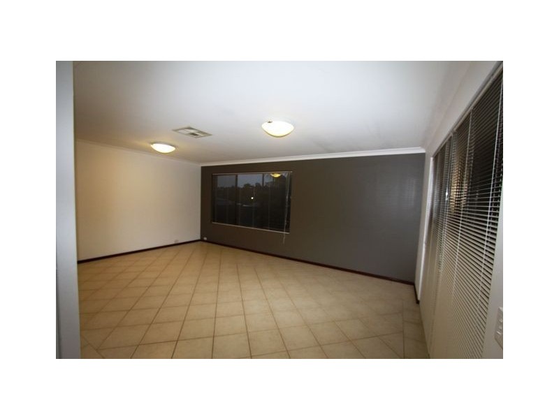 36 Portmarnock Circle, Halls Head WA 6210