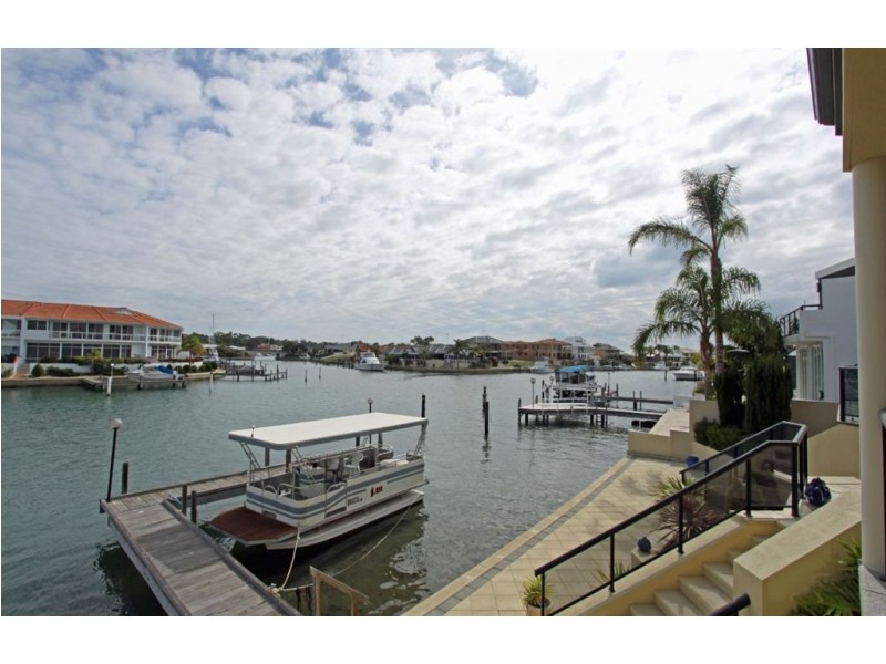 25 Reverie Mews, Halls Head WA 6210