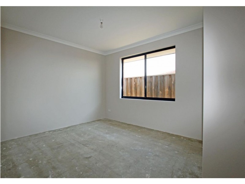 65 Carissa Turn, Halls Head WA 6210