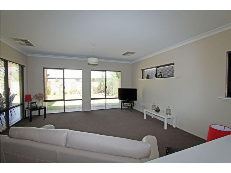 16 Walpole Way, Erskine WA 6210