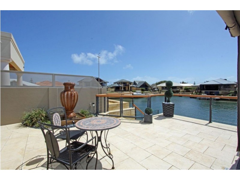 46 Brindabella Crescent, Halls Head WA 6210