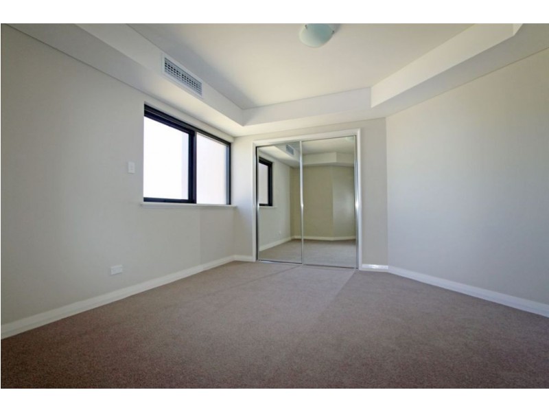 4/3 Galileo Loop, Mandurah WA 6210