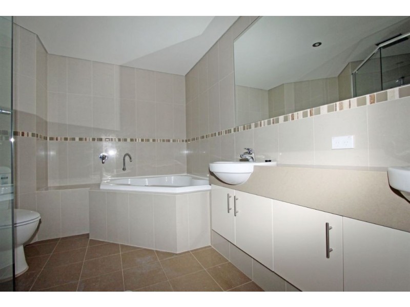 4/3 Galileo Loop, Mandurah WA 6210