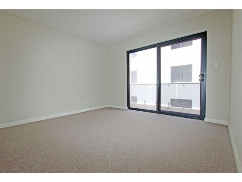 4/3 Galileo Loop, Mandurah WA 6210
