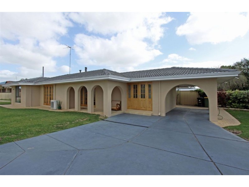 2 Heron Street, Dudley Park WA 6210