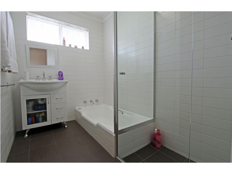 2 Heron Street, Dudley Park WA 6210