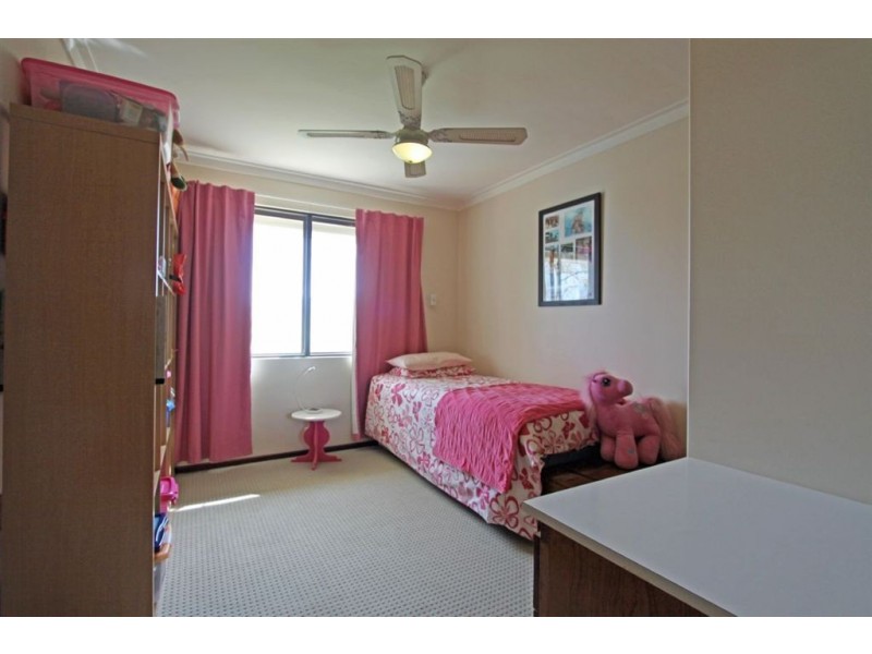 2 Heron Street, Dudley Park WA 6210