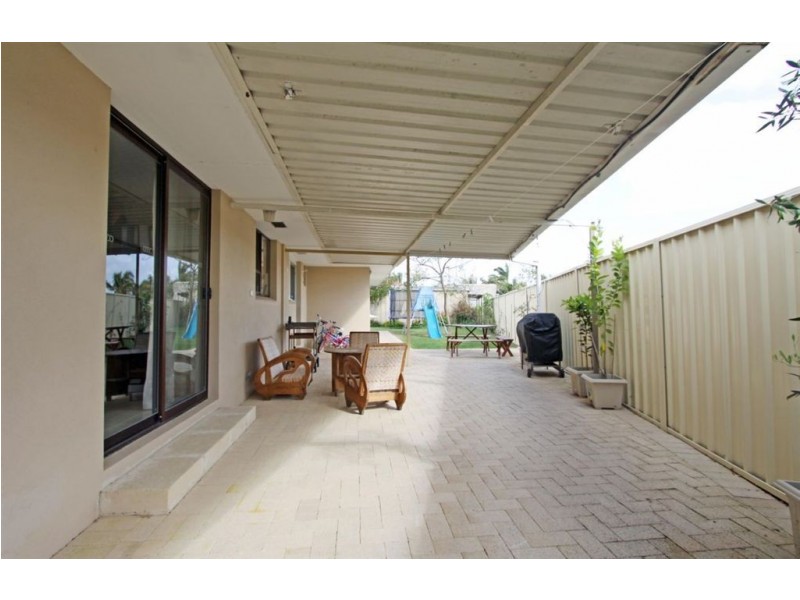 2 Heron Street, Dudley Park WA 6210